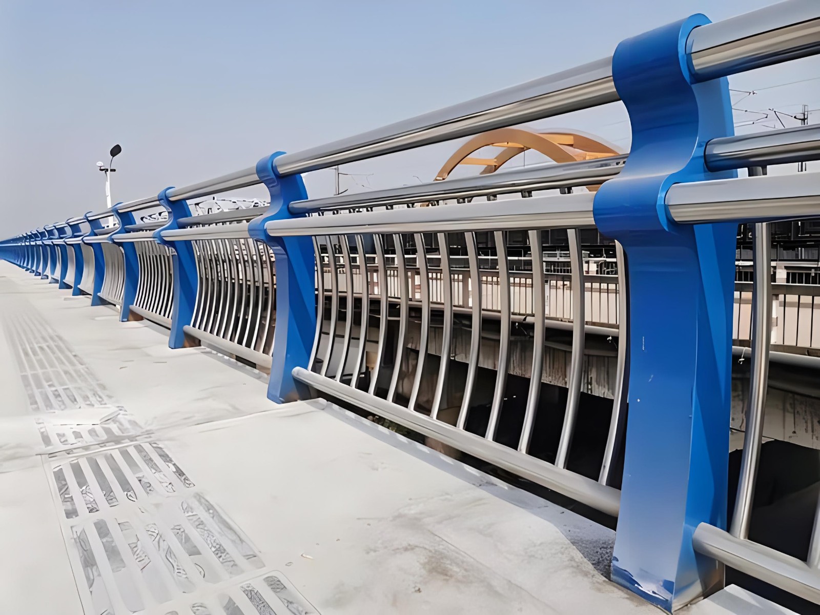 湛江不锈钢复合管护栏制造工艺要求及其重要性